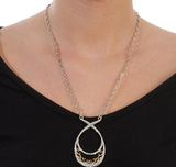 Glamorous Touch Necklace
